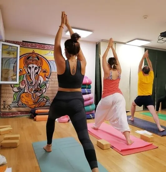 Istituto Accreditato dal CSEN e Yoga Alleanza Offre Corsi Certificati